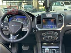 کرایسلەر 300